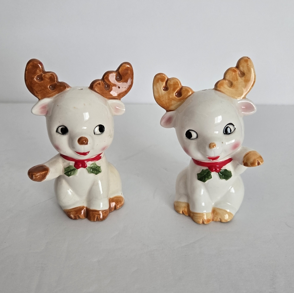 Vintage Christmas Baby Reindeer Salt & Pepper Shakers Made in Japan